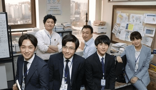 韓企面試都穿啥？穿套合格正裝去面試讓你自信滿滿。-- 中韓人力網(wǎng)